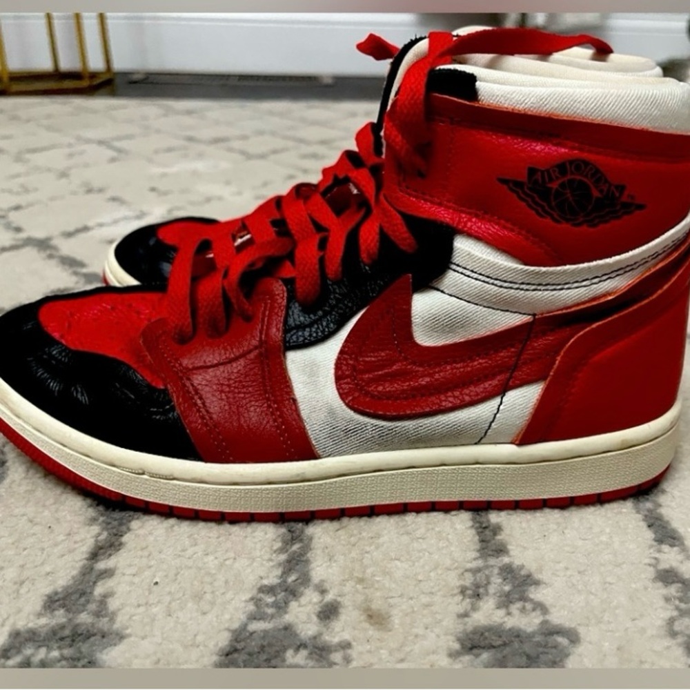 Nike air Jordan women’s 8 1/2